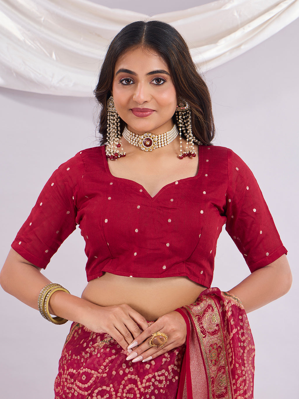 Premium Bandhani Brasso Saree With Fancy Unstitched Blouse Piece.