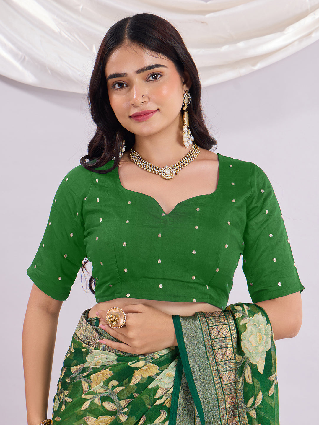 Premium Soft Brasso Saree With Fancy Blouse Piece.