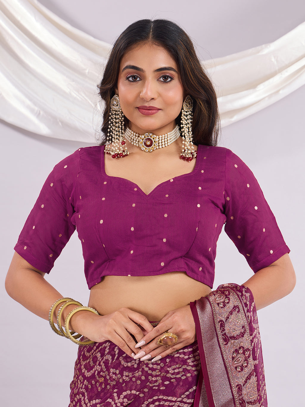 Premium Bandhani Brasso Saree With Fancy Unstitched Blouse Piece.