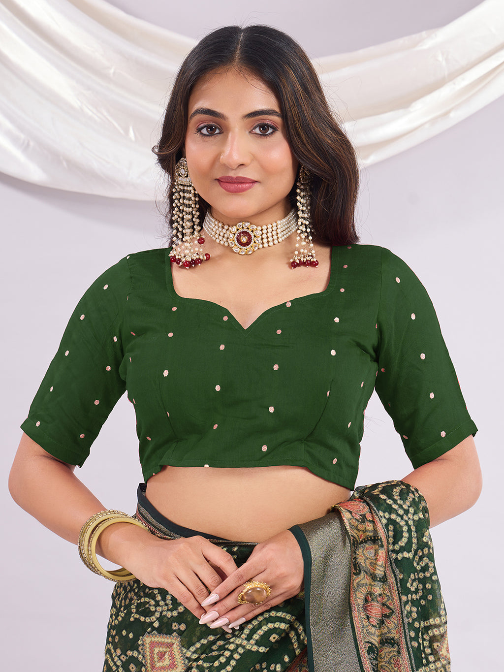 Premium Bandhani Brasso Saree With Fancy Unstitched Blouse Piece.
