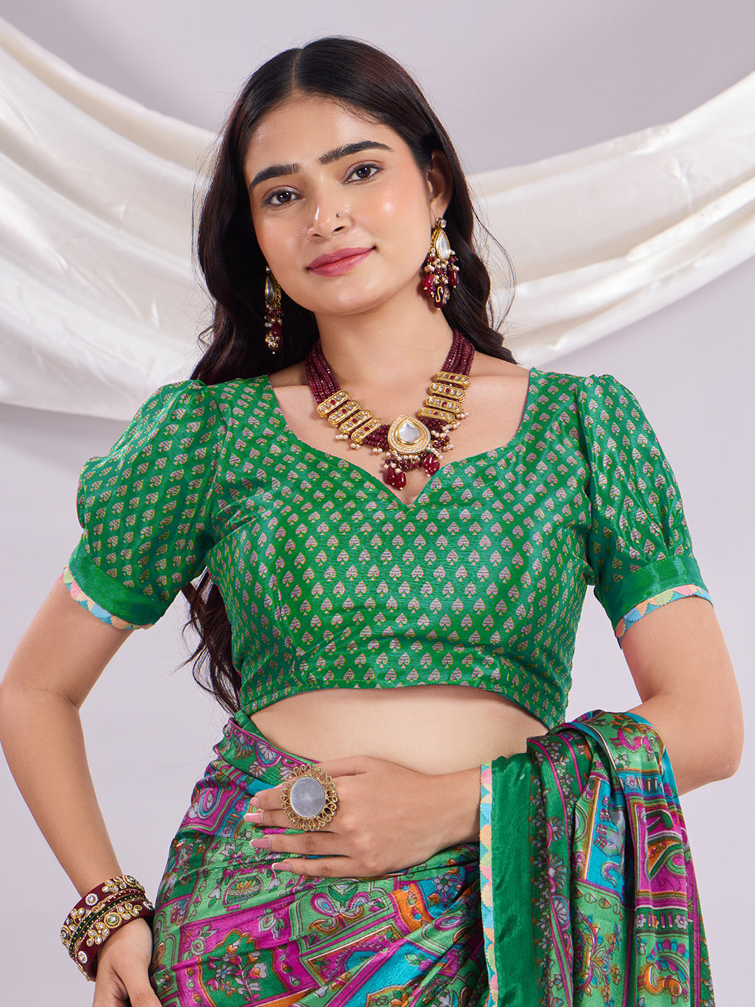 Rangrez Muse Printed Saree With Unstitched Blouse Piece.