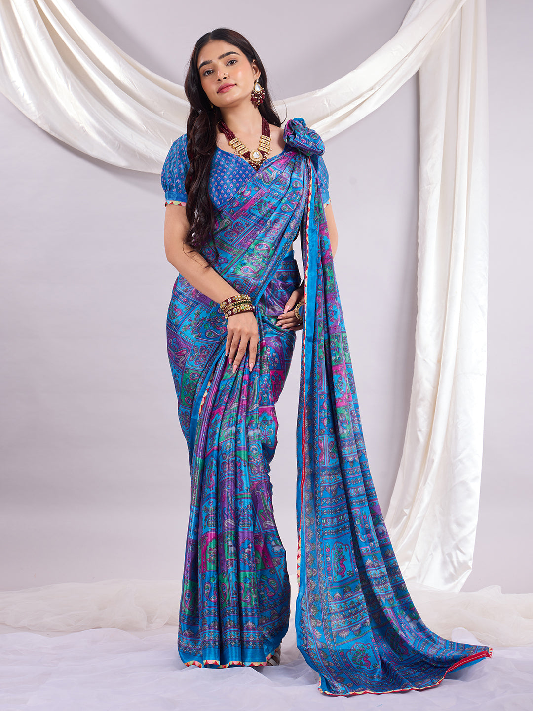 Rangrez Muse Printed Saree With Unstitched Blouse Piece.