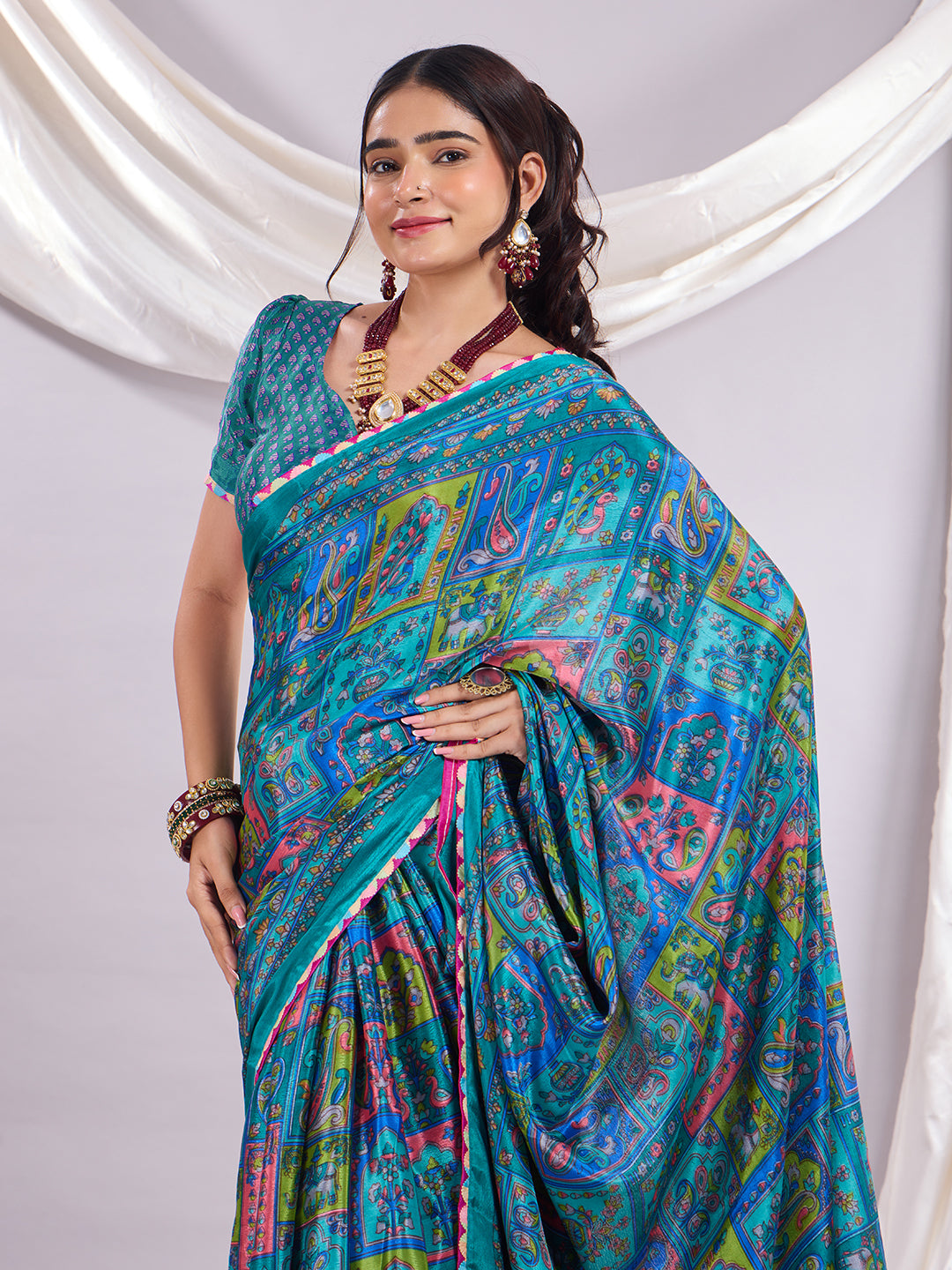 Rangrez Muse Printed Saree With Unstitched Blouse Piece.