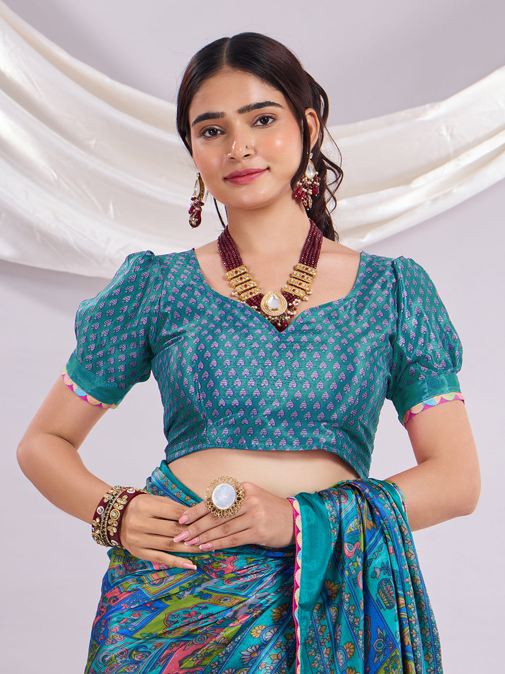 Rangrez Muse Printed Saree With Unstitched Blouse Piece.
