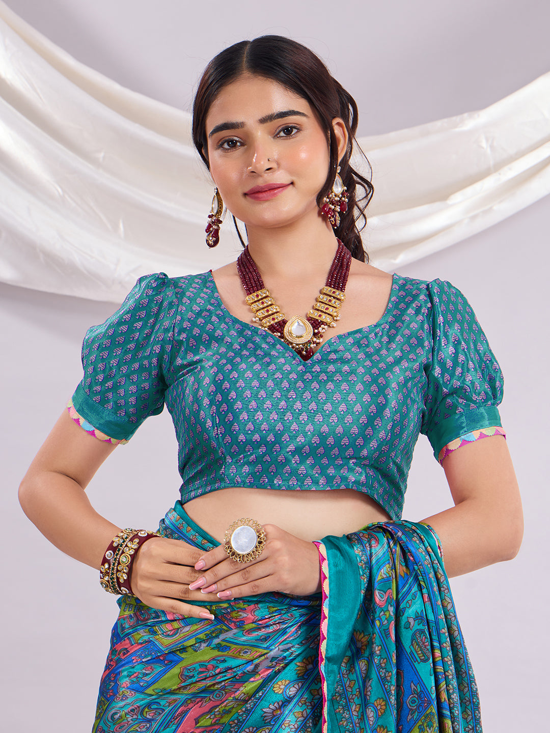 Rangrez Muse Printed Saree With Unstitched Blouse Piece.