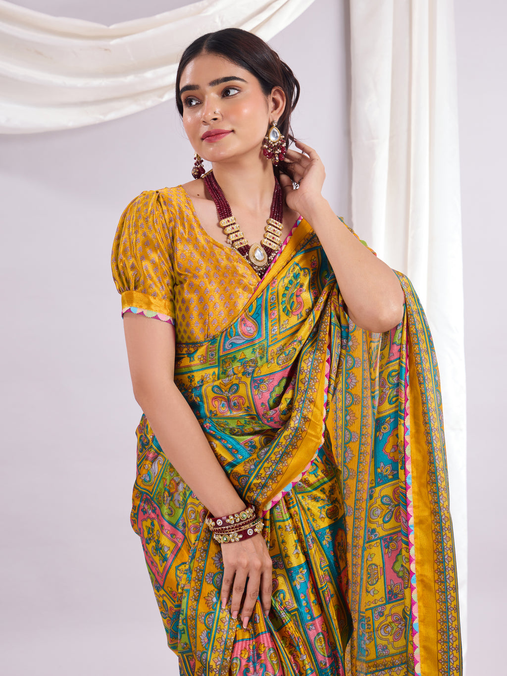 Rangrez Muse Printed Saree With Unstitched Blouse Piece.
