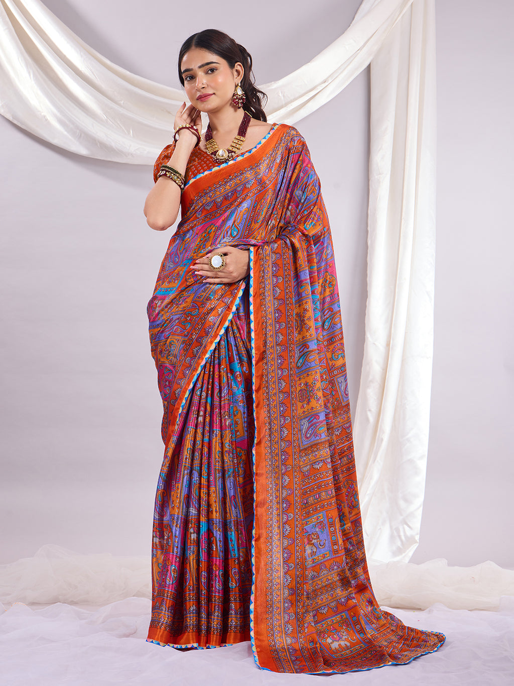 Rangrez Muse Printed Saree With Unstitched Blouse Piece.