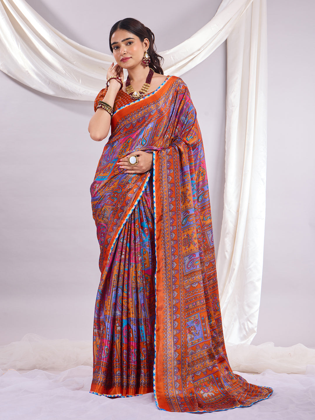 Rangrez Muse Printed Saree With Unstitched Blouse Piece.
