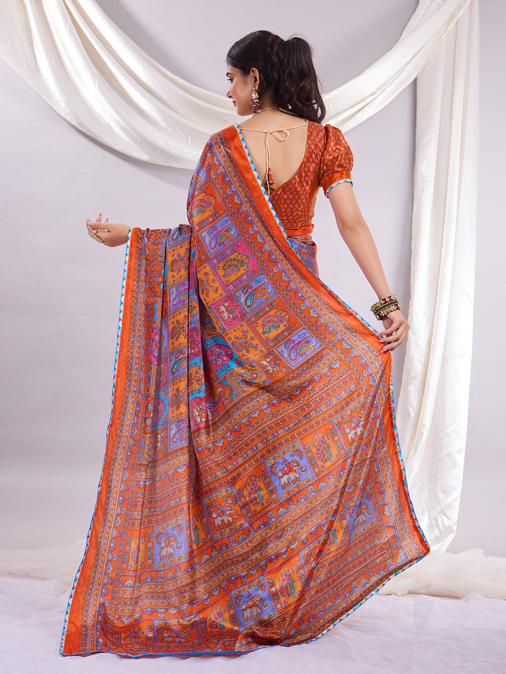 Rangrez Muse Printed Saree With Unstitched Blouse Piece.