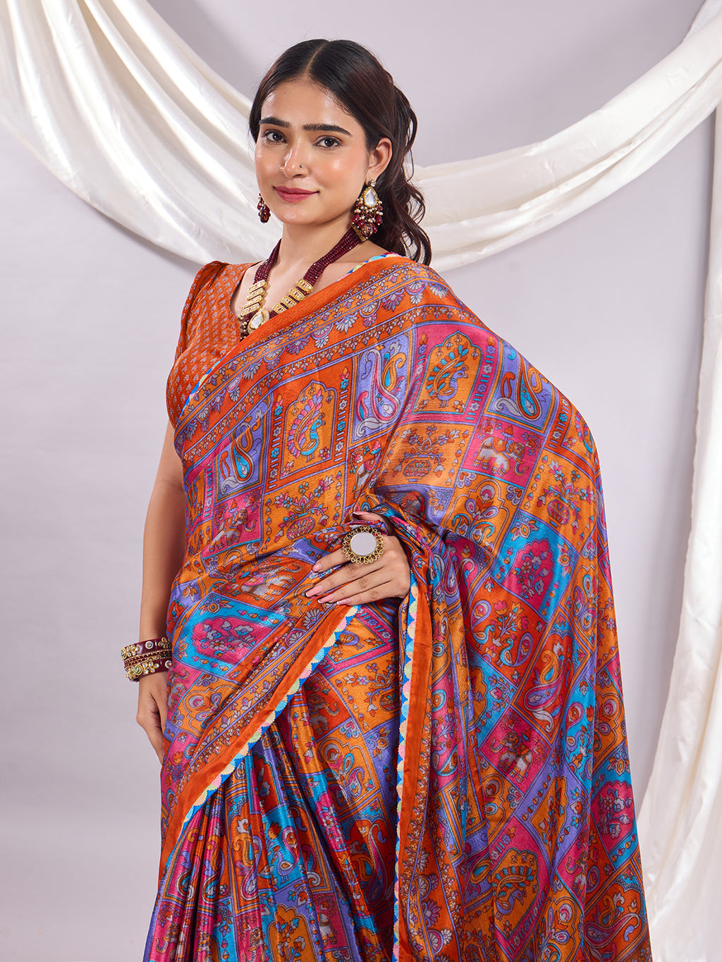 Rangrez Muse Printed Saree With Unstitched Blouse Piece.